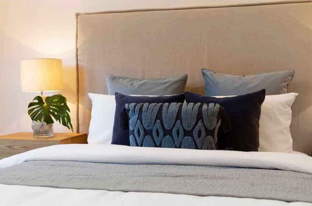 ideas-para-pintar-la-pared-del-cabecero-del-dormitorio