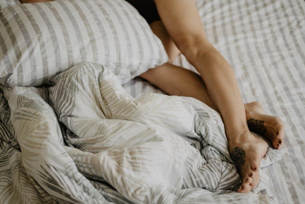 Cómo evitar el reflujo nocturno: qué es y cómo aliviarlo